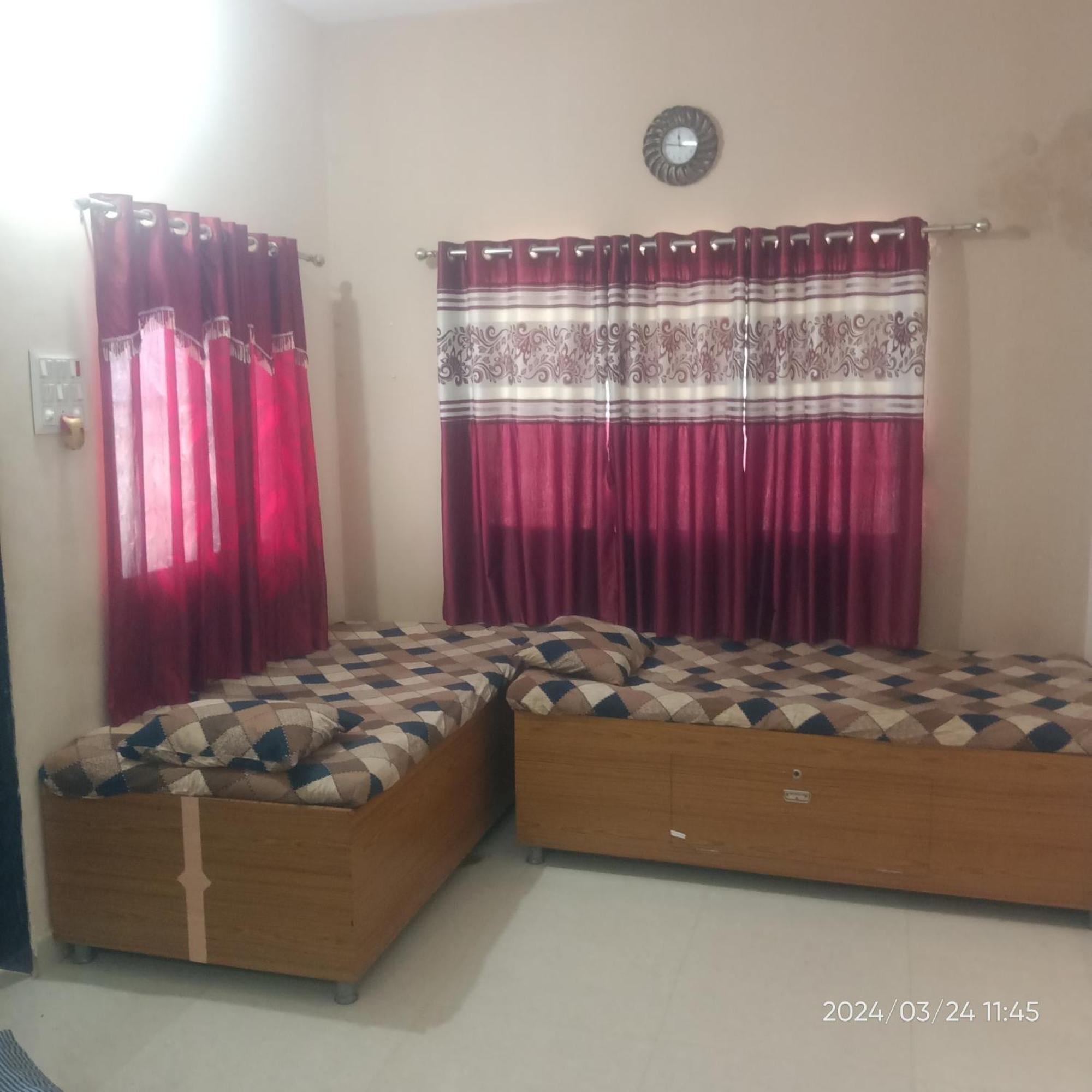Dwarka Home Stay 2 Only Family Экстерьер фото
