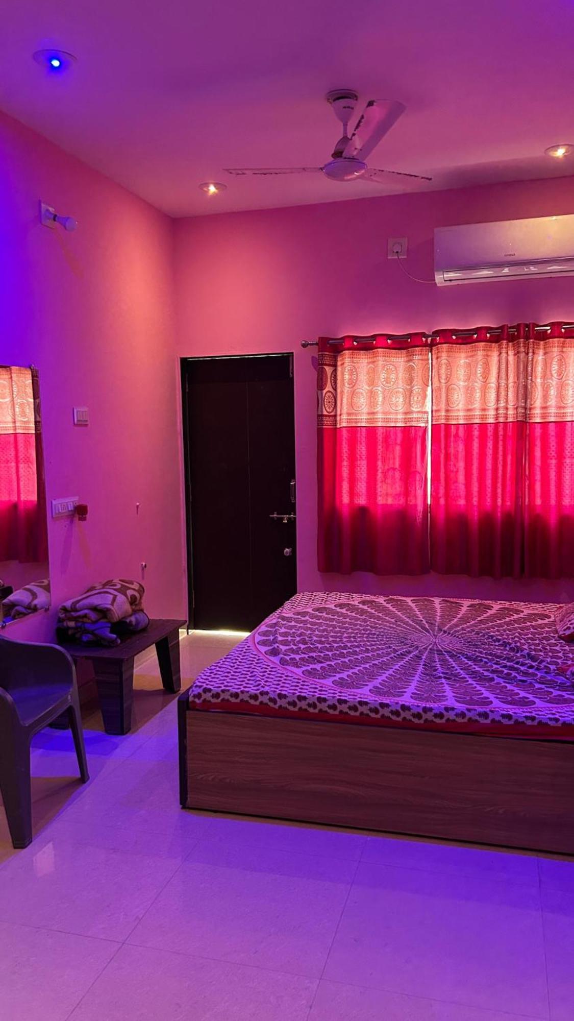 Dwarka Home Stay 2 Only Family Экстерьер фото
